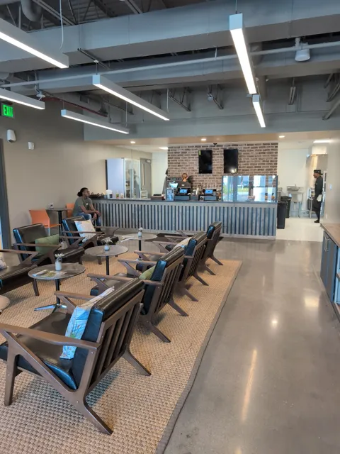 Grounds & Rounds Cafe