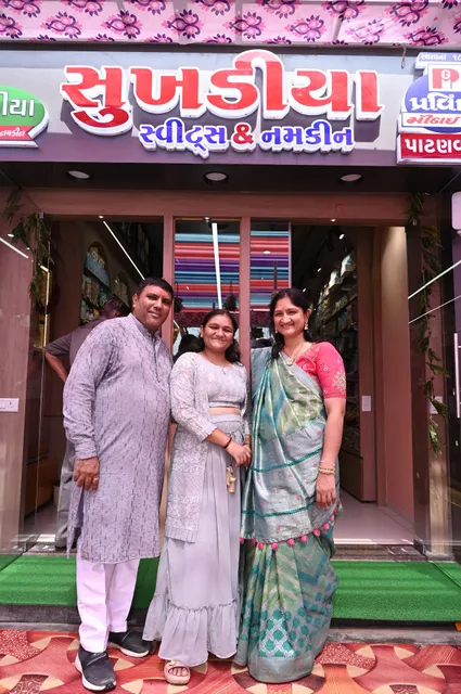 Sukhadiya Sweets & Namkeen Patanwala