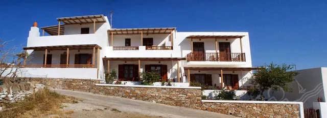 MARGARITA and CHARA Studios and Apartments