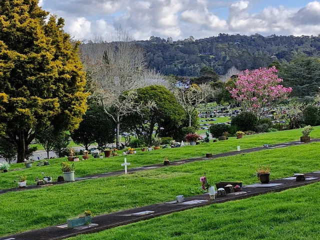 North Shore Memorial Park