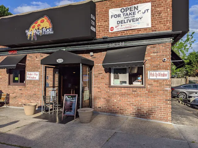 THAT PIZZA PLACE IN LEVITTOWN