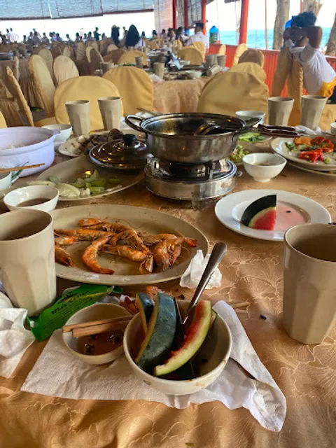 Nhà hàng cơm niêu Thanh Sơn