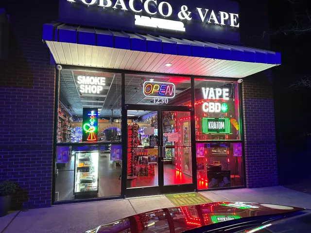 Tobacco and Vape Mr. Puffer Apex