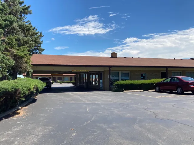 Highland Manor Motel