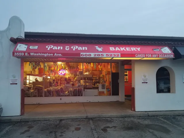 Pan & Pan Bakery & Mexican Cuisine