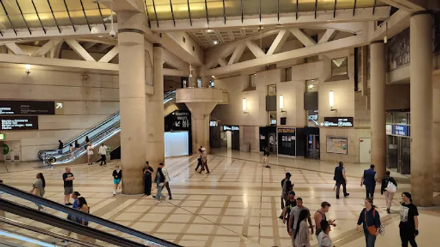 Cours Carré Les Halles
