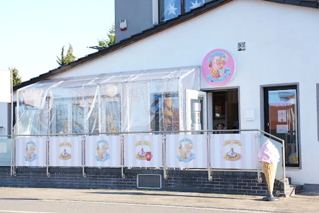 Oma Annie's Softeis & Waffeln