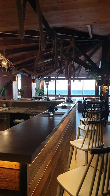 La cabane lounge bistro hamamet