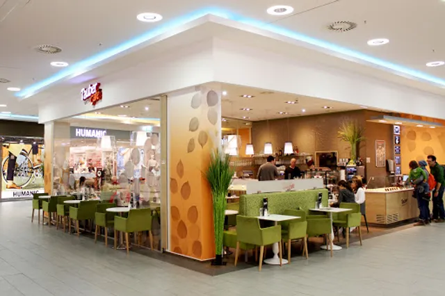 Tauber Café Auhof Center