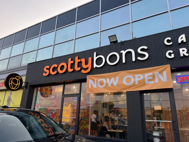 Scotty Bons Caribbean Grill