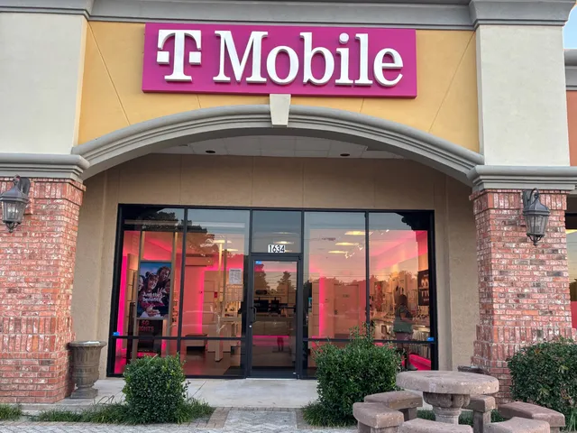 T-Mobile Authorized Retailer