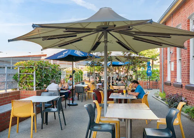 Midland Tavern Bar & Grill