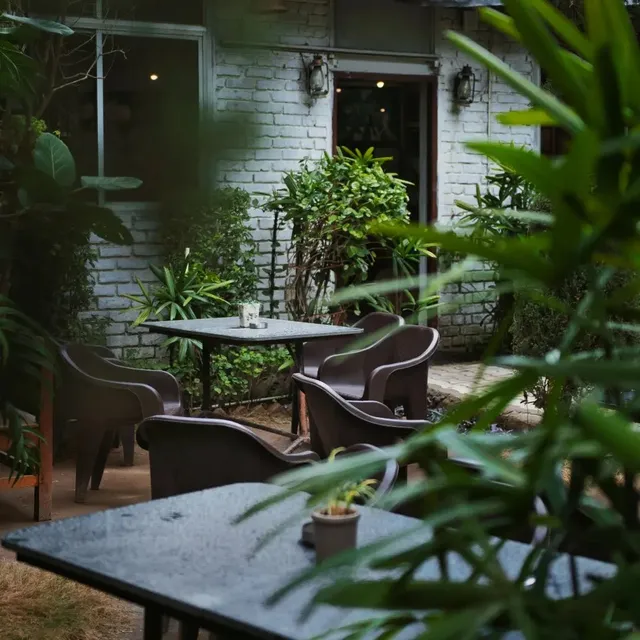 The 60's Cafe (The Beatles)