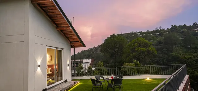 SaffronStays Bourbon