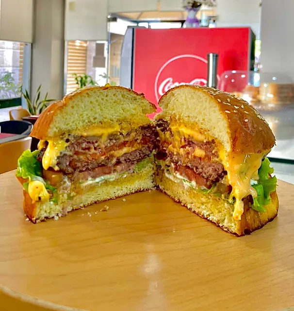 Delicious Dish Restaurant