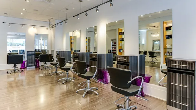 SALON MONZER