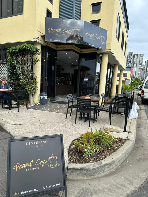 Peanut Café