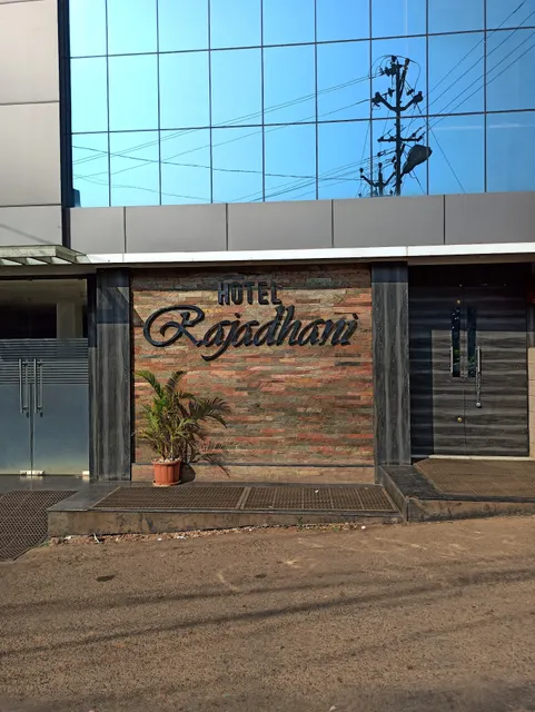 HOTEL RAJADHANI