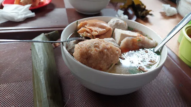 Bakso Bakwan Malang Cak Su Kumis