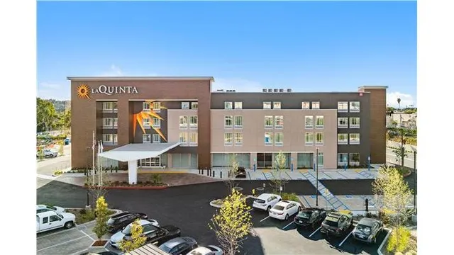 La Quinta Inn & Suites by Wyndham La Habra