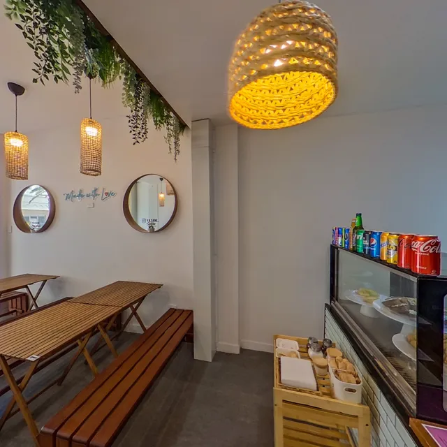 Ya3ani Manoushi & Falafel Gold Coast