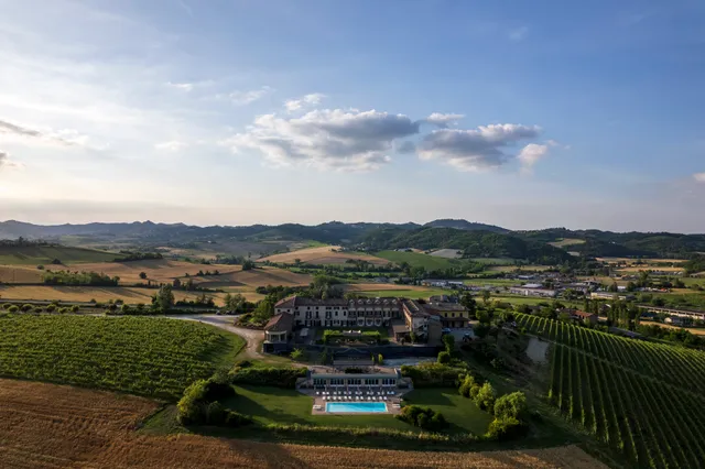 SPINEROLA Hotel Nidum, Restaurant Godezia, SPA Arborea