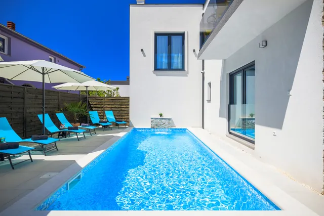 Vila Valla Studio Apartments Pool & Free Bike - Adults Only