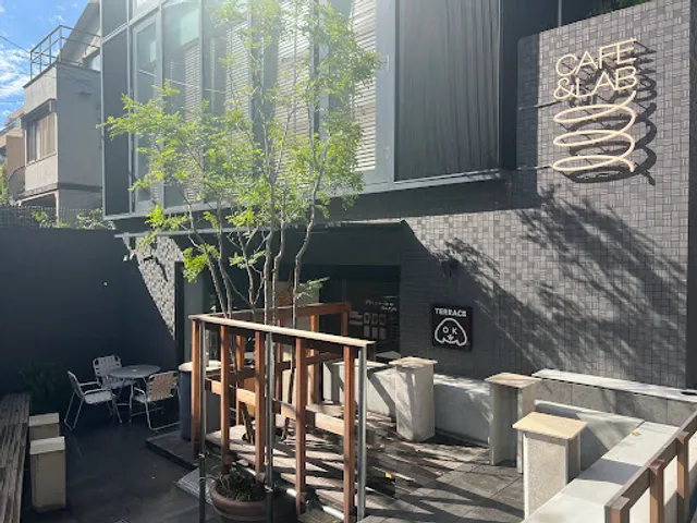 B Cafe&Lab × Drunk N’Jump 跳海东京