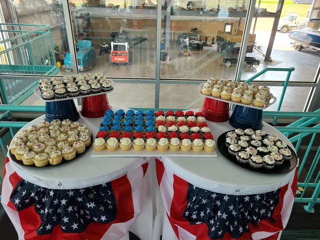 Creative Cakes by Mindy