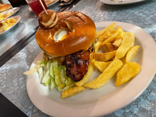 La esquinita de machado