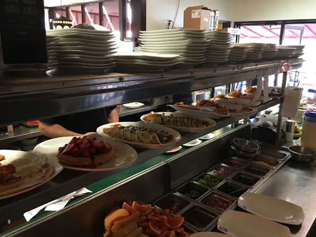 Déjeuner L`Eggspress