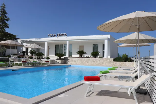 Villa Emma Holiday Home - Rooms
