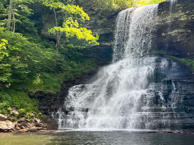 Cascade Falls Trailhead