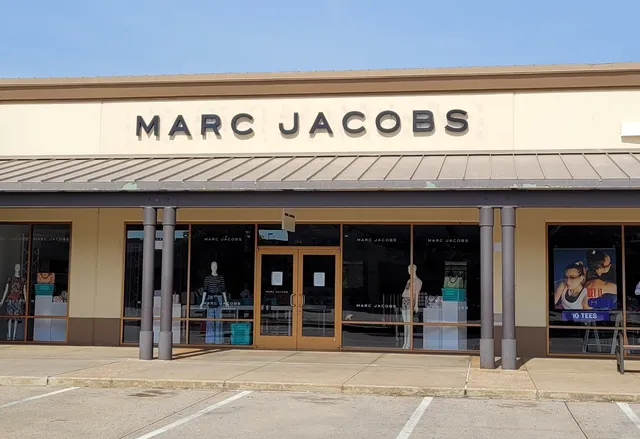 Marc Jacobs - Allen Premium Outlets