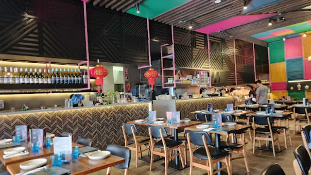 Ros Niyom Thai Restaurant and Bar (Kirrawee)