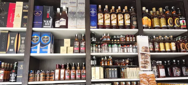 M S CORNER Bar & Restaurant