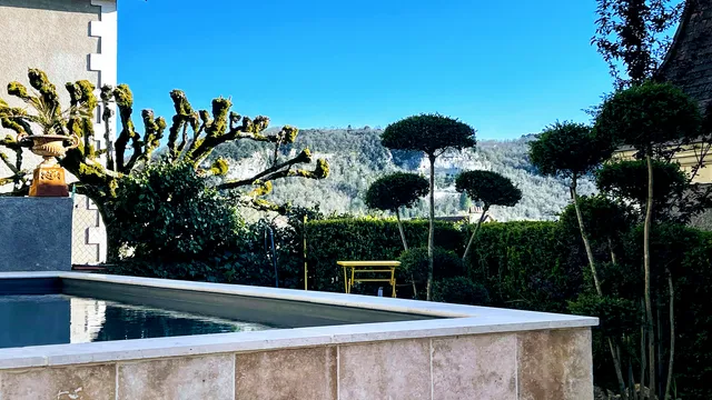 La Maison Carrée : Gite de charme 8 personnes climatisés et piscine chauffée privative