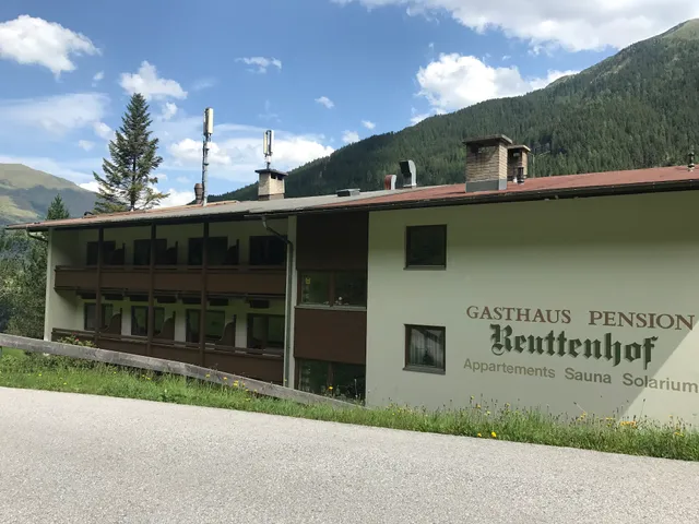 Gasthof-Pension Reuttenhof
