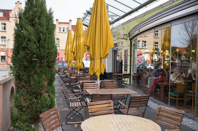 Backhaus Schwarz und Cafésontag