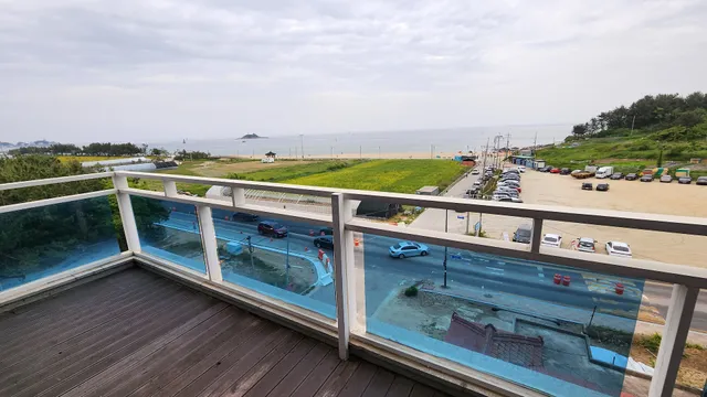 Sokcho Esher House Pension