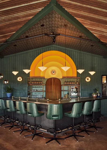 Senza Maeso Tasting Room and Bar