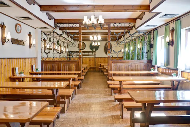 Spiegelhofer "4-Mäderl-Heuriger"