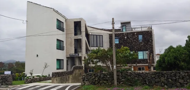 멀왓스테이(meolwat-stay)