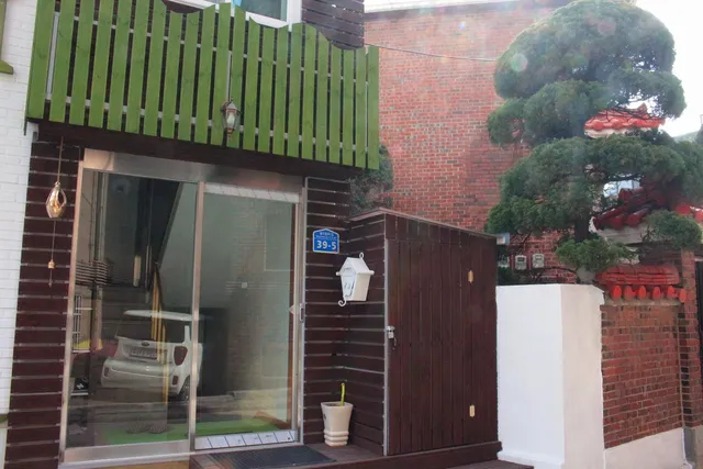 포 시즌 하우스(여성 전용)