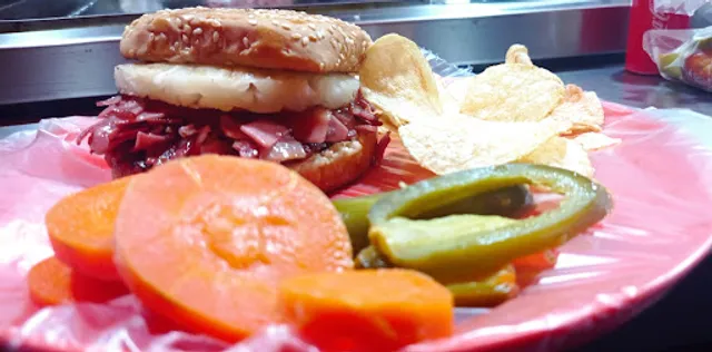 (Hamburguesas Al Carbón) Raúl