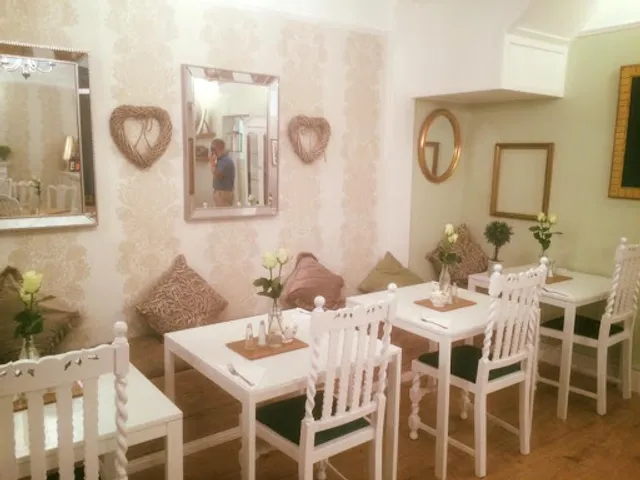 HEATH'S Tea Room & Cafe