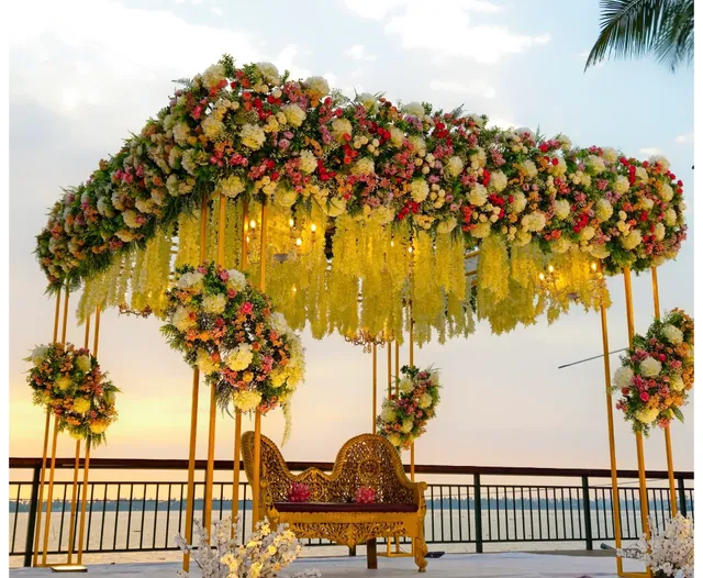 VILLAGE CANOPY | outdoor wedding venue