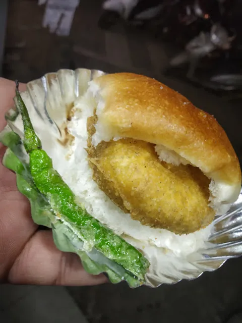 Shree siddhi vinayak vadapav center