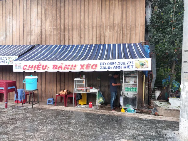 Anh Bảy Bánh Xèo