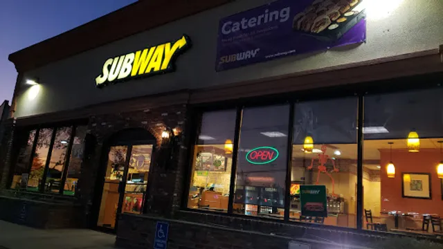 Subway - Bayshore Rd - 46216